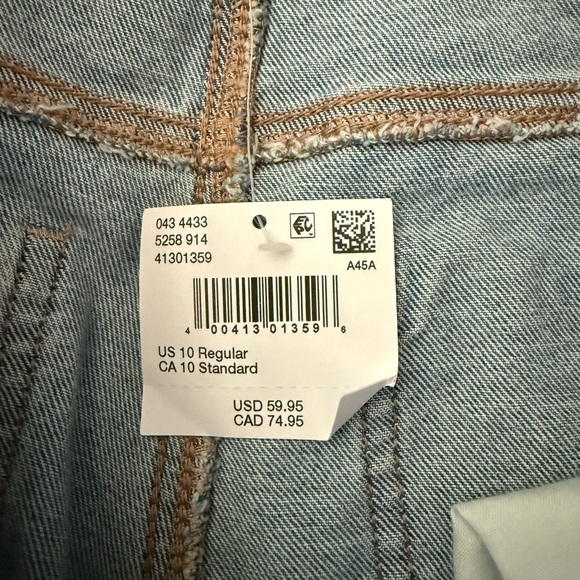 American Eagle Outfitters High Rise Mom Jeans - Picture 3 of 3